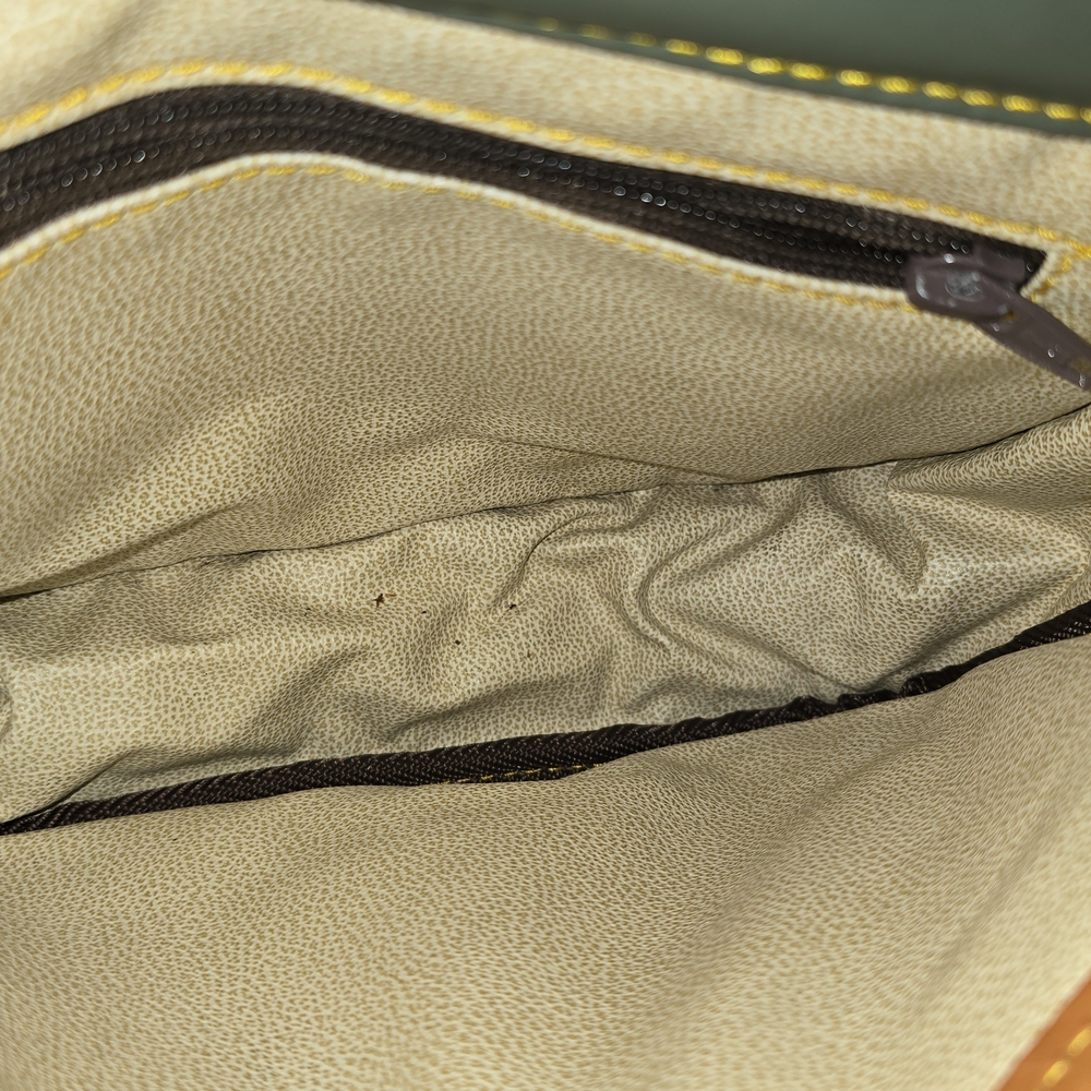 Vintage Hunting World Olive and Tan Crossbody Bag - Picture 9 of 9